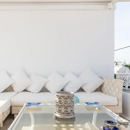 Дом отдыха Bougainvillea Chora House Down Town Location *